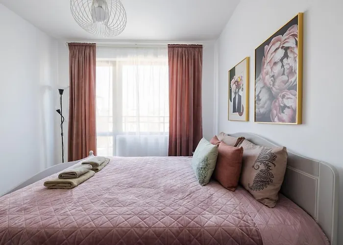 Chic Downtown Flat * ヴァルナ