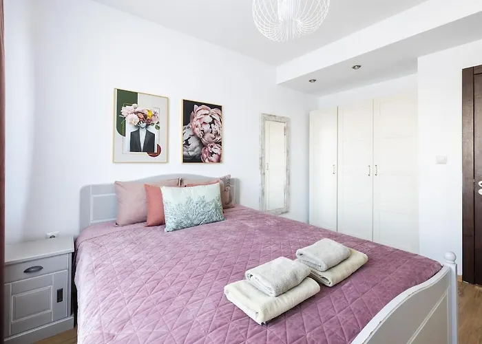 Chic Downtown Flat アパート