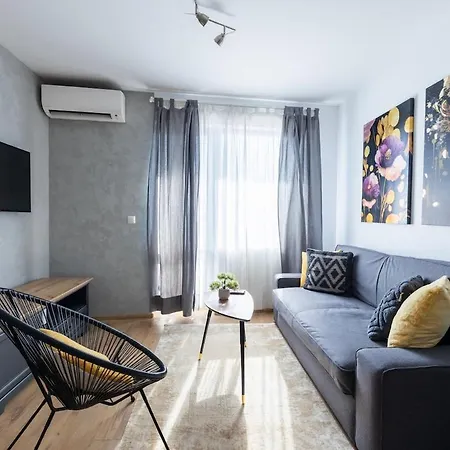 Chic Downtown Flat * Várna