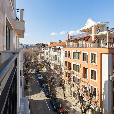 Chic Downtown Flat * Várna